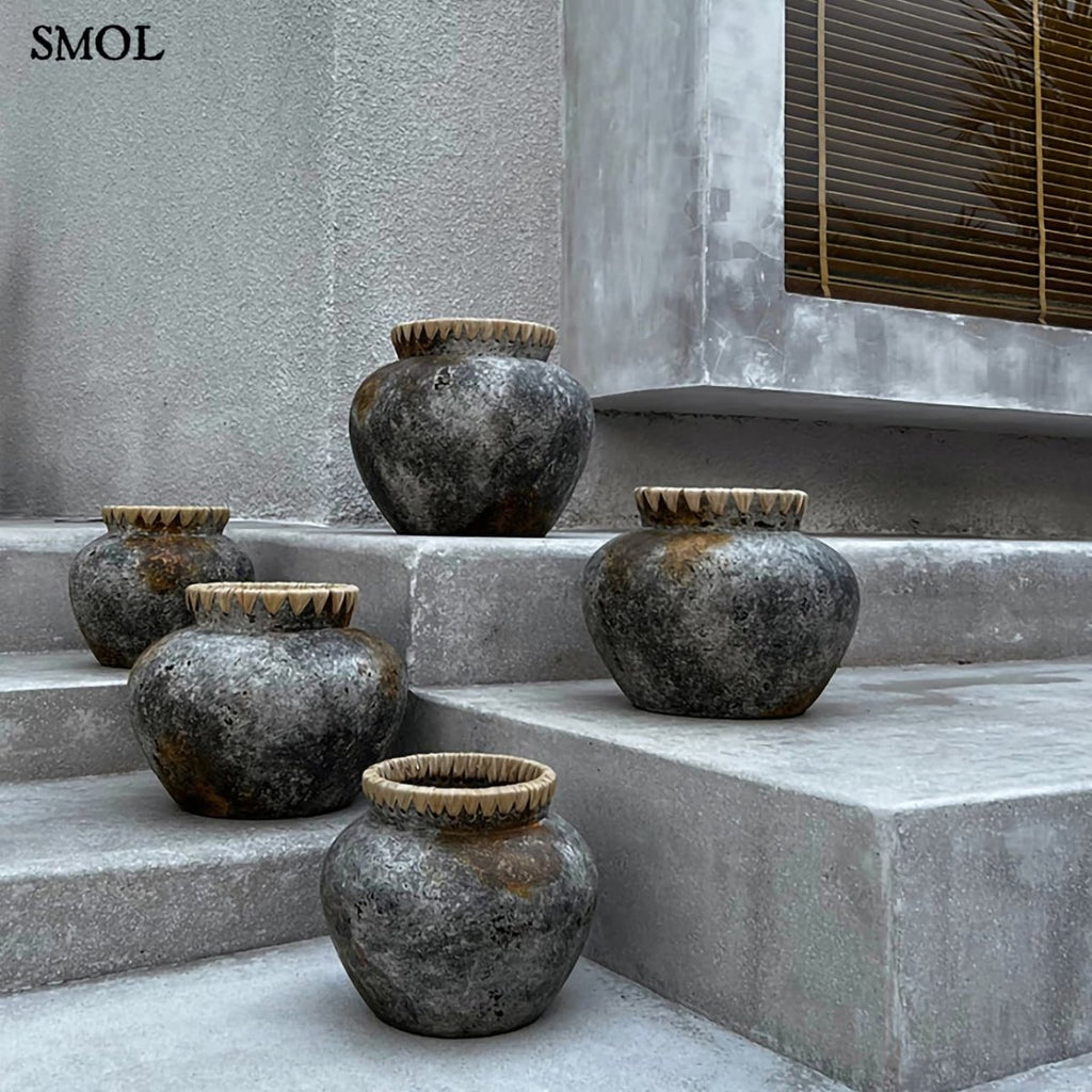 Váza - szürke terrakotta, raffiával, 22 cm | STELY - SMOL