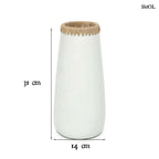 Karcsú terrakotta váza raffia díszítéssel méretekkel