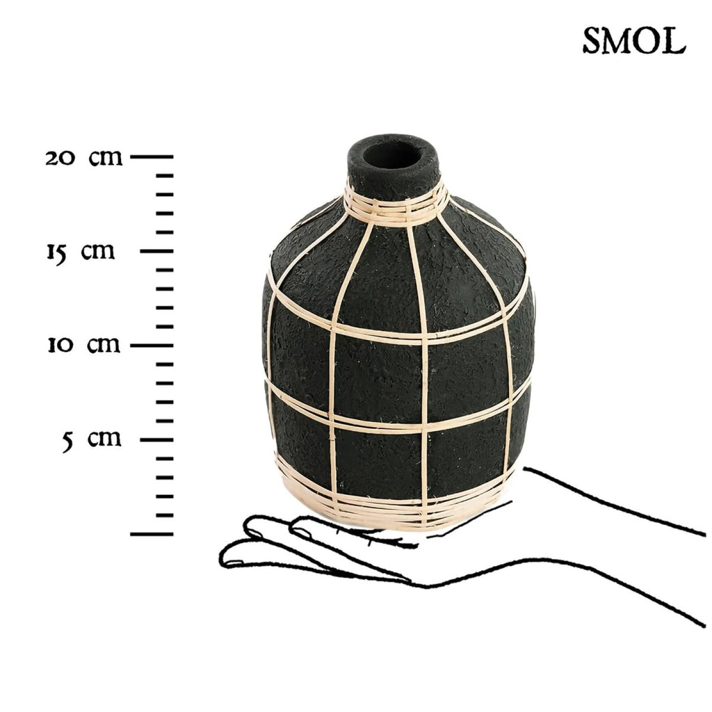 Váza - terrakotta, fekete, rattannal, 19 cm | WES - SMOL
