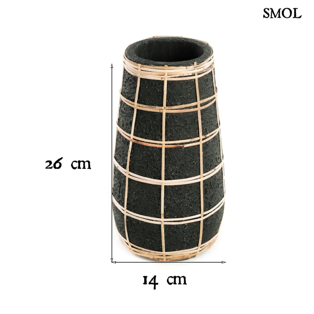Fekete terrakotta váza rattan fonással - méretekkel