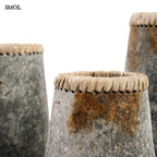 Váza - terrakotta, szürke, raffiával, 22 cm | SUSIE - SMOL