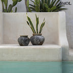 Váza - terrakotta, szürke, raffiával, 29 cm | STENY - SMOL