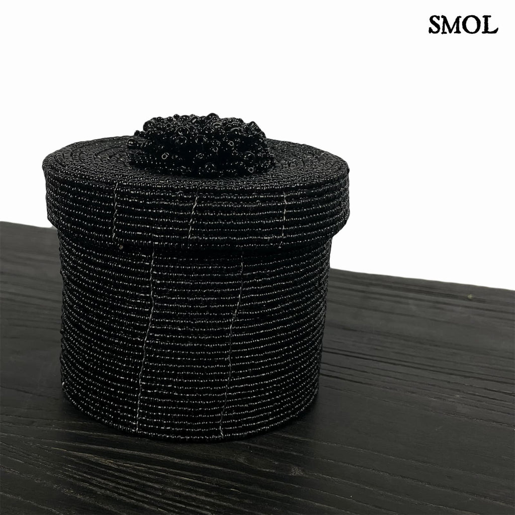 Tároló - fekete gyöngyös, 12 cm | JUBILO - smol.hu - fekete kisasztalon