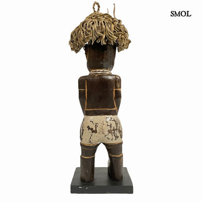 smol.hu - YEREMA, kalapos fa szobor, 41 cm hátulról