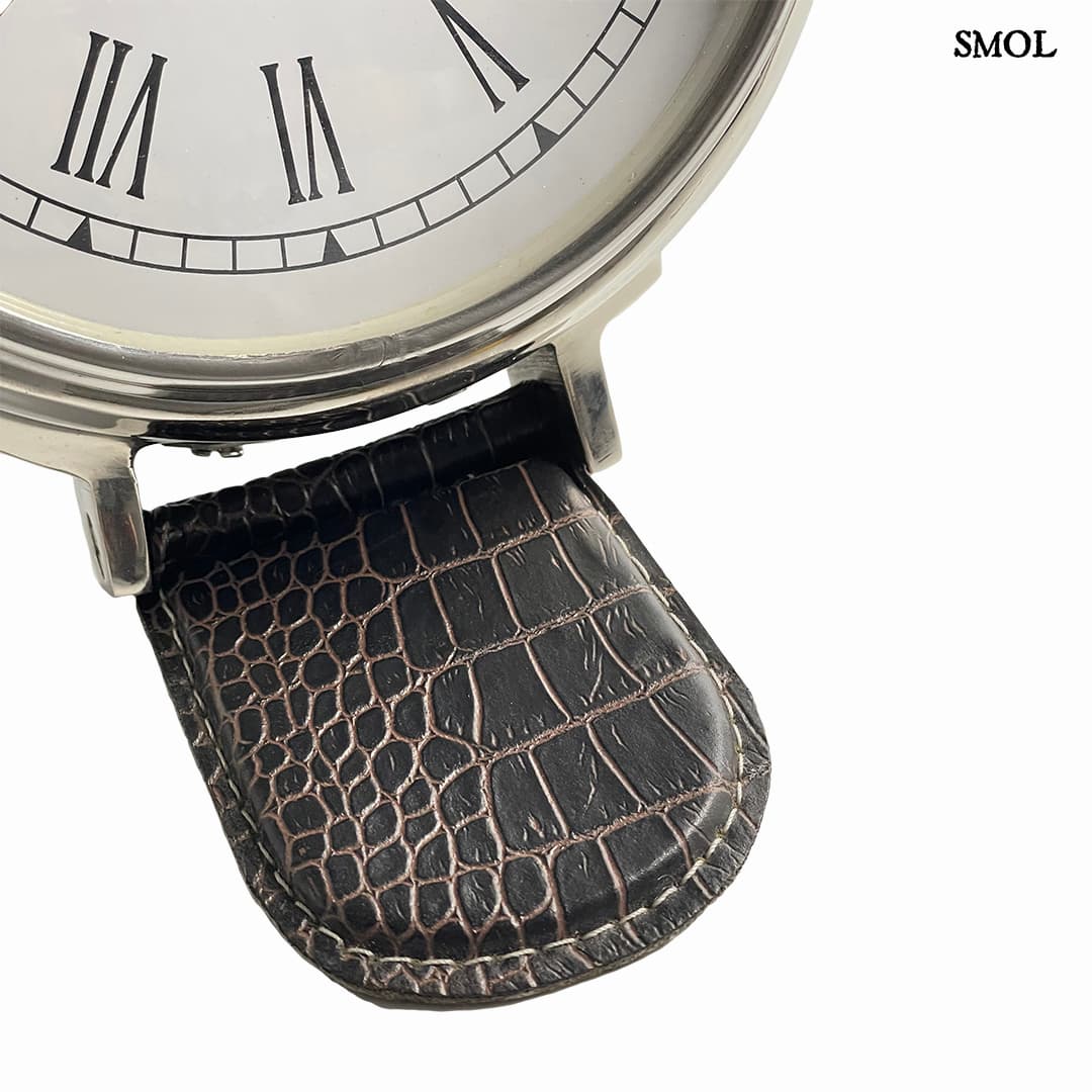 smol.hu -raven álló asztali óra 28 cm szíjja,smol.hu -raven álló asztali óra 28 cm felső része nagyítva,smol.hu -raven álló asztali óra 28 cm ferdén,smol.hu -raven álló asztali óra 28 cm oldalról,smol.hu -raven álló asztali óra 28 cm hátulról,smol.hu -raven álló asztali óra 28 cm felülről,smol.hu -raven álló asztali óra 28 cm méretarányosan