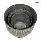 Virágtartó és kisasztal szett - 3 db-os, antikolt szürke, fém | FRIDA - smol.hu - egymásban